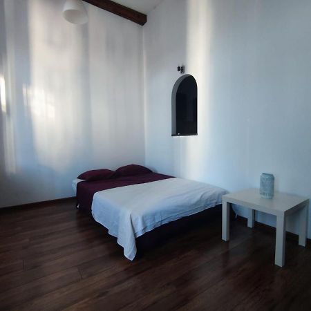 Apartment In The Heart Of Kazimierz Krakow Bagian luar foto