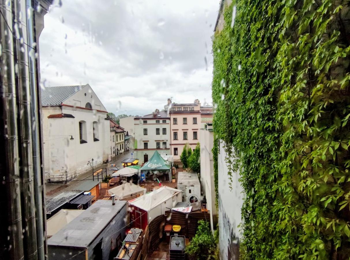 Apartment In The Heart Of Kazimierz Krakow Bagian luar foto